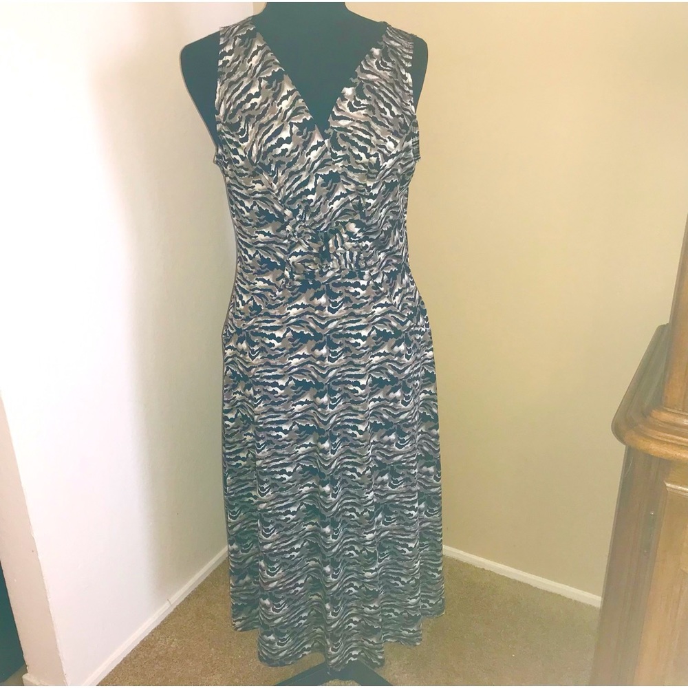 Jonathan Martin woman  fit & flare ANIMAL PRINT tan black Dress Sz 10 Length 42”